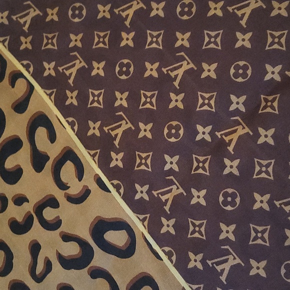 NWT Inspired Silk Scarf - Picture 3 of 4